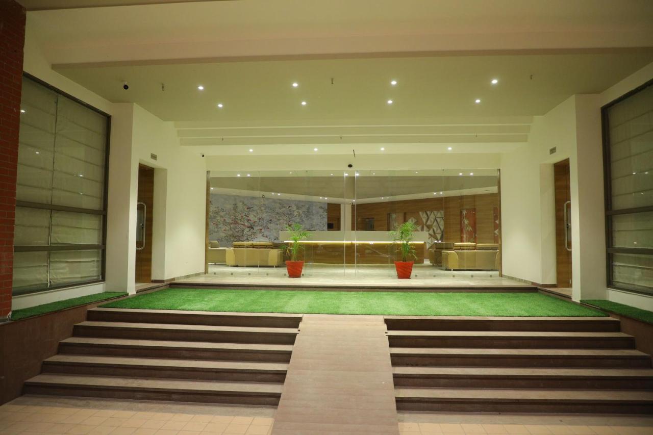 Vits The Somnath Gateway Hotel Buitenkant foto