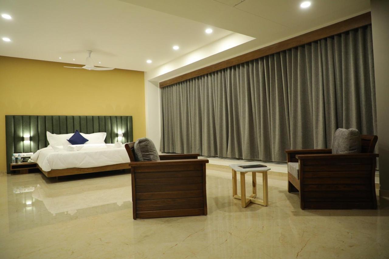 Vits The Somnath Gateway Hotel Buitenkant foto