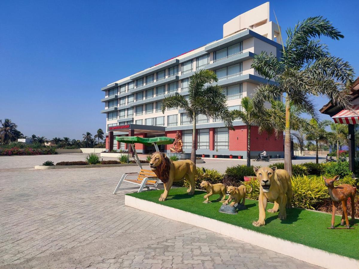 Vits The Somnath Gateway Hotel Buitenkant foto