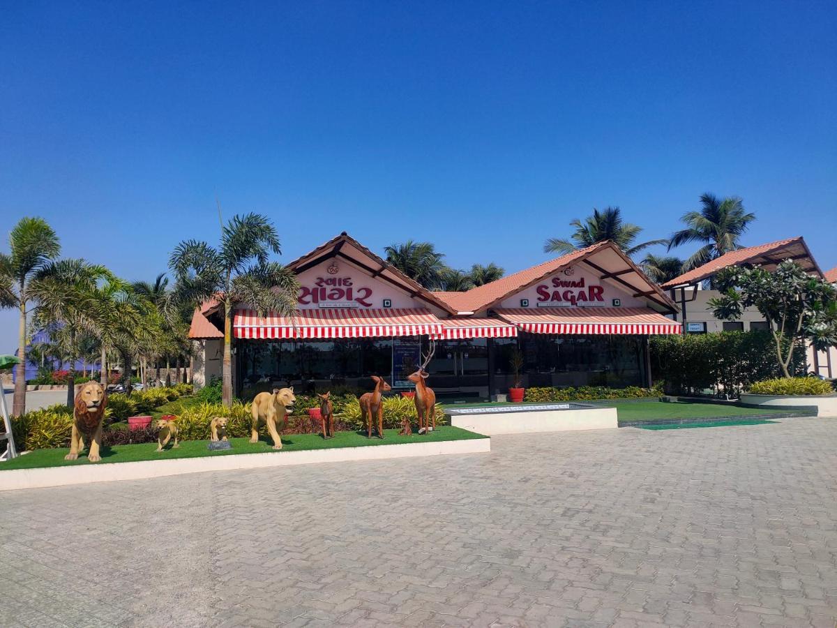 Vits The Somnath Gateway Hotel Buitenkant foto